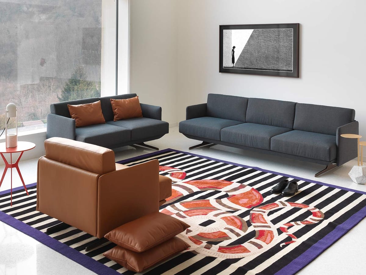 Chairs & Seating