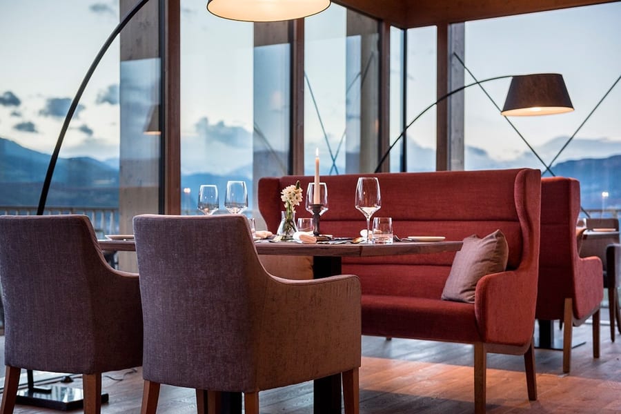 Resort Lobby & Lounge